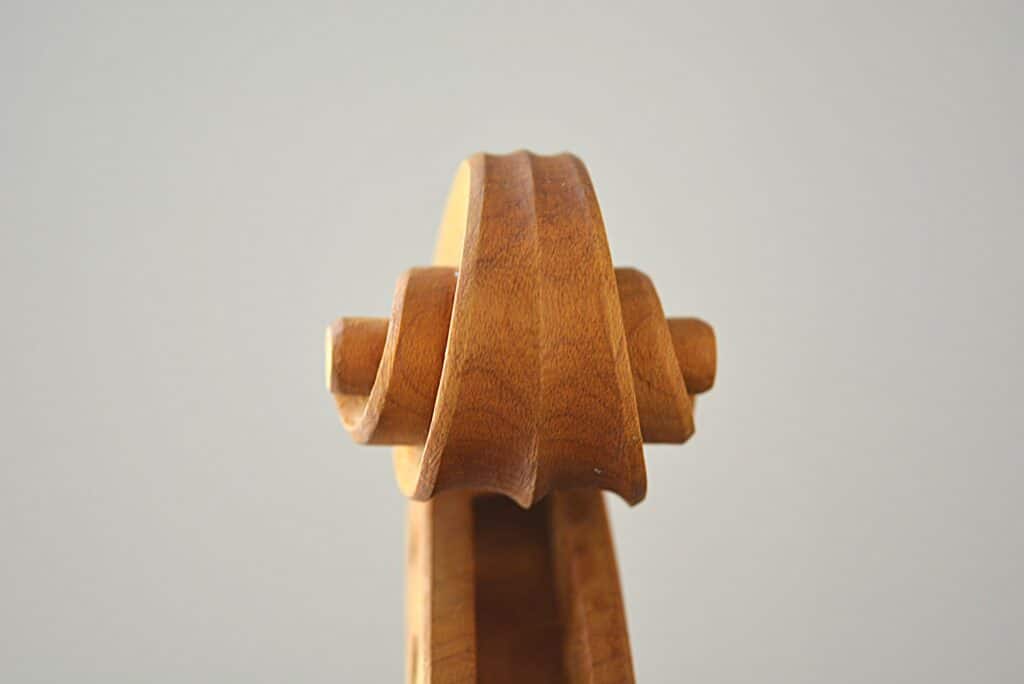 Scroll Front view